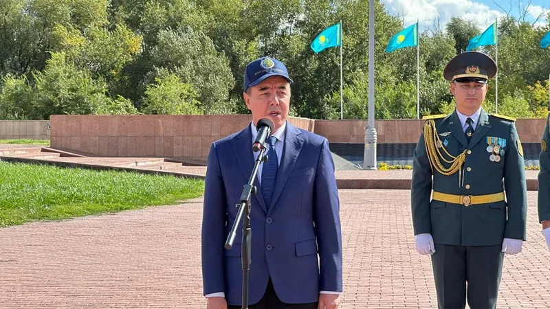 Нариман Төреғалиев, БҚО әкімі, Орал, әскери борыш, 20 жас, сурет - Zakon.kz жаңалық 13.09.2026 19:32