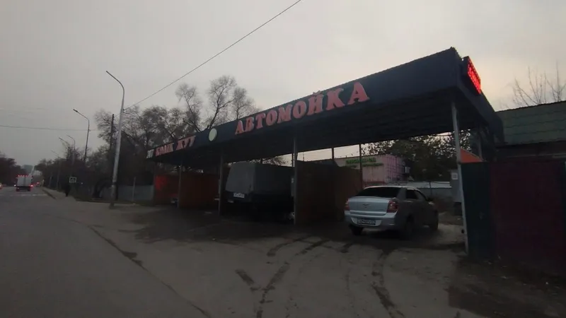 Қала құрылысын бақылау басқармасы өкілдерінің мәліметінше, заңсыз салынған нысан Алғабас шағынауданында, Ф. Оңғарсынова көшесі, 80/1 мекенжайында орналасқан.