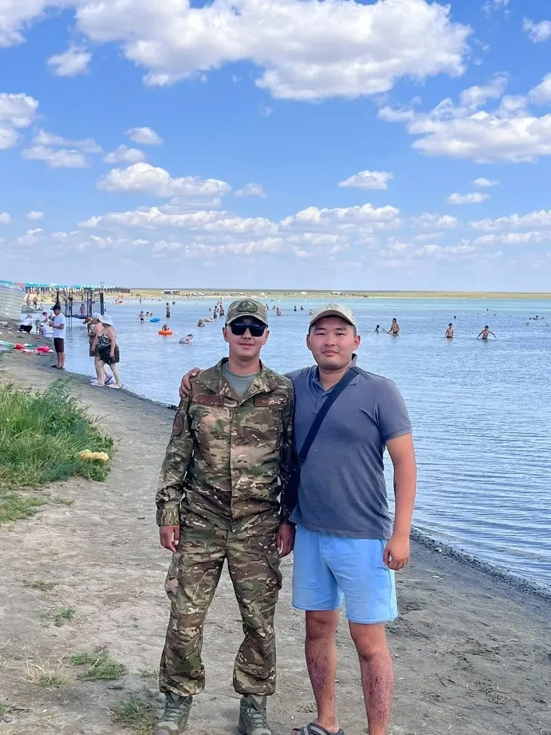 Тұзды көлдегі ерекше тіршілік: Шипалы көлі күзде де демалушыларды қабылдап жатыр, сурет - Zakon.kz жаңалық 14.09.2026 15:24
