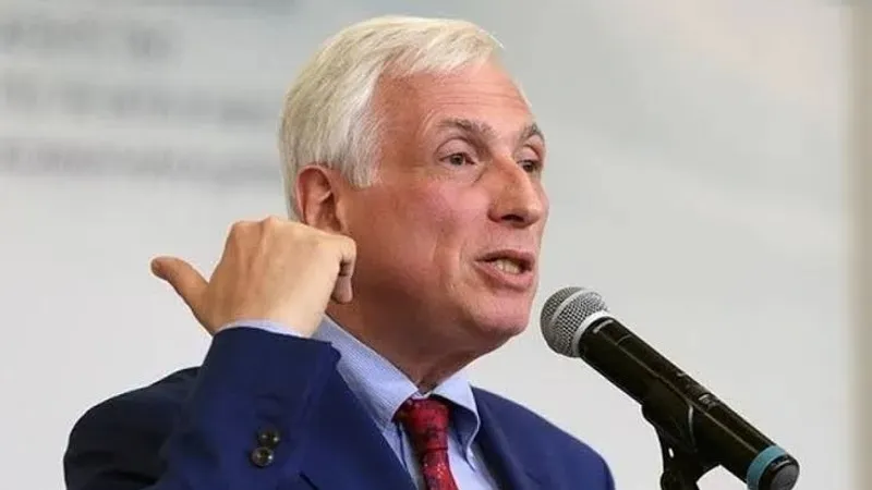 «Қазақстан сияқты елдер жаһандық шешімдер қабылдауда салмақтырақ дауысқа ие болуы керек» – Леонид Млечин, сурет - Zakon.kz жаңалық 14.09.2026 17:01
