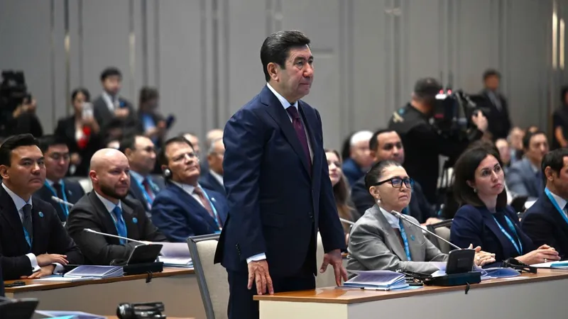 Бүгін, 2026 жылғы 23 қыркүйекте, Қазақстан Президенті Қасым-Жомарт Тоқаев Ерлан Қошановтың кандидатурасын Қазақстан Халық Кеңесінің төрағасы қызметіне ұсынды, деп хабарлайды Zakon.kz., сурет - Zakon.kz жаңалық 23.09.2026 14:24