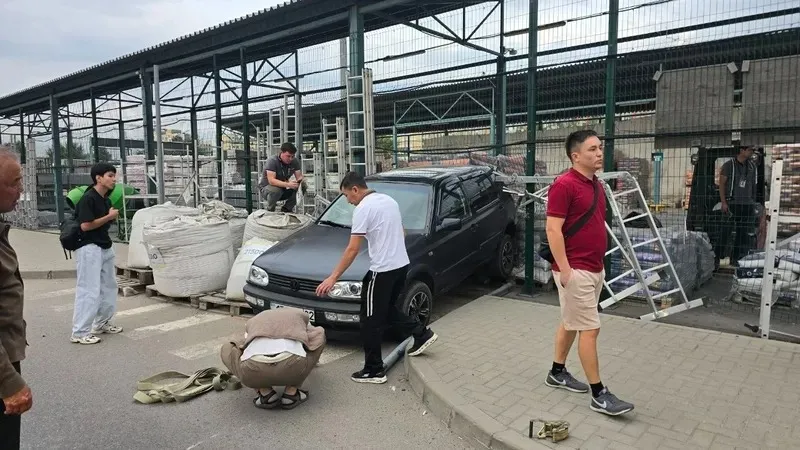 Golf, Алматы, жол апаты, гипермаркет, тұрақ, сурет - Zakon.kz жаңалық 24.09.2026 18:42