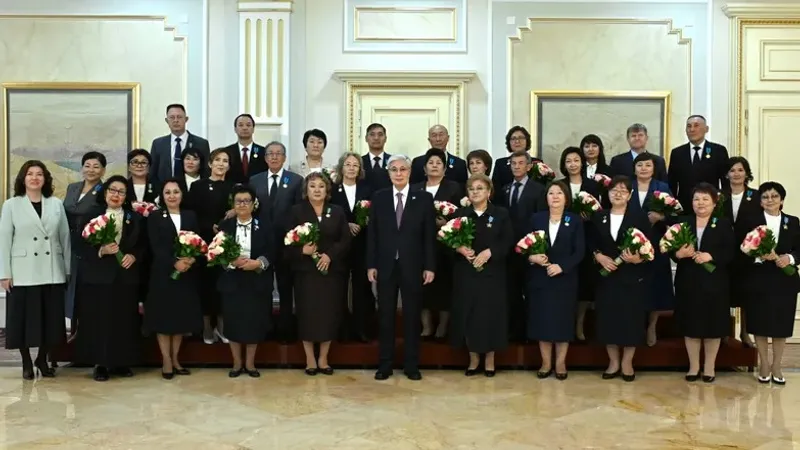 Ақорданың баспасөз қызметінің мәліметінше, Қасым-Жомарт Тоқаев мына азаматтарды марапаттады: