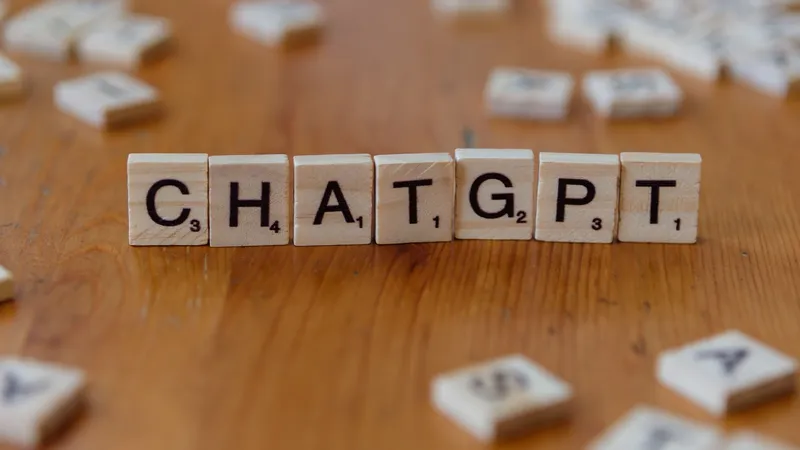 ЖИ арқылы жасалған: ChatGPT мәтіндерінде енді көзге көрінбейтін белгілер болады, сурет - Zakon.kz жаңалық 06.10.2026 13:39