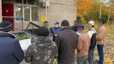 Шығыс Қазақстан облысында "Нелегал – 2026" жедел-профилактикалық іс-шарасы жалғасып жатыр. Көші-қон қызметінің мамандары шетелдік азаматтар мен жұмыс берушілердің заңнама талаптарын сақтауын, соның ішінде шетелдіктердің елде болуы мен жұмыс істеуінің заңдылығын тексеруде, деп хабарлайды Zakon.kz.