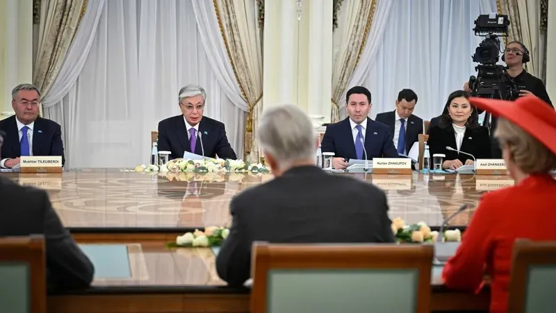 Қасым-Жомарт Тоқаев Бельгиялықтар Королімен және Патшайымымен кеңейтілген құрамда келіссөз жүргізді, сурет - Zakon.kz жаңалық 12.10.2026 14:50
