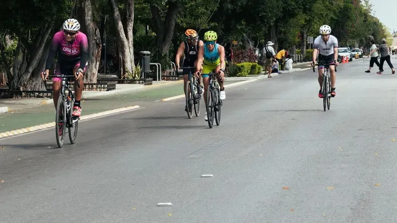 Алматыда Giro d’Almaty 2026 веложарысына байланысты көлік қозғалысына уақытша шектеу енгізіледі, деп хабарлайды Zakon.kz., сурет - Zakon.kz жаңалық 16.10.2026 12:14