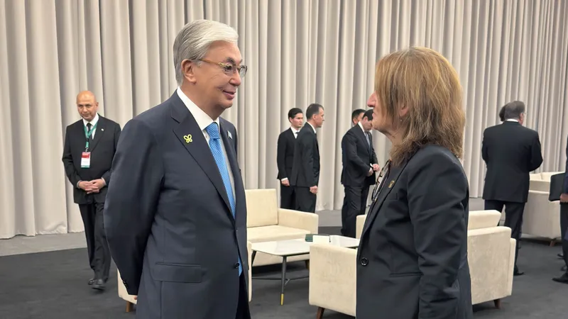 Президент Қасым-Жомарт Тоқаев Ереванда өтіп жатқан COP17 аясындағы Биоалуантүрлілік мәселелері бойынша саммитте бірқатар кездесу өткізді, деп хабарлайды Zakon.kz.