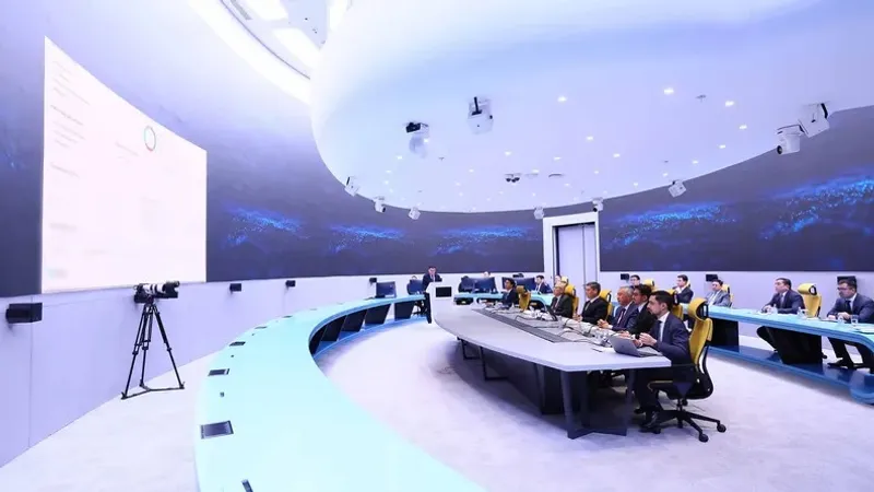 Премьер-министр Олжас Бектенов еңбек және халықты әлеуметтік қорғау саласын цифрландыру мәселелері бойынша кеңес өткізді. Жиында талқыланған мәселелер туралы 2026 жылғы 16 қазанда ҚР Үкіметінің баспасөз қызметі хабарлады, деп жазады Zakon.kz., сурет - Zakon.kz жаңалық 16.10.2026 14:04