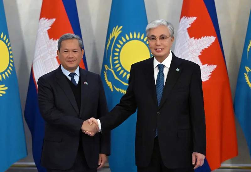 Тоқаев пен Камбоджа Премьер-министрі шағын құрамда келіссөз жүргізді