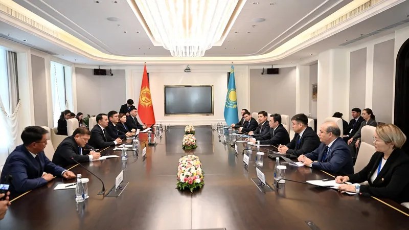 Құрылтай Төрағасы Айбек Дәдебай бастаған делегация Қырғыз Республикасының астанасында өткен Түркі мемлекеттерінің Парламенттік Ассамблеясының XV пленарлық отырысына қатысты., сурет - Zakon.kz жаңалық 20.10.2026 16:49