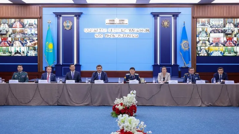 Под председательством генерального прокурора Берика Асылова состоялось заседание Координационного совета по обеспечению законности, правопорядка и борьбы с преступностью, сообщает Zakon.kz. Участники обсудили профилактику подростковых правонарушений, буллинга, суицидов и наркомании, а также совершенствование системы защиты детей., сурет - Zakon.kz жаңалық 22.10.2026 12:26