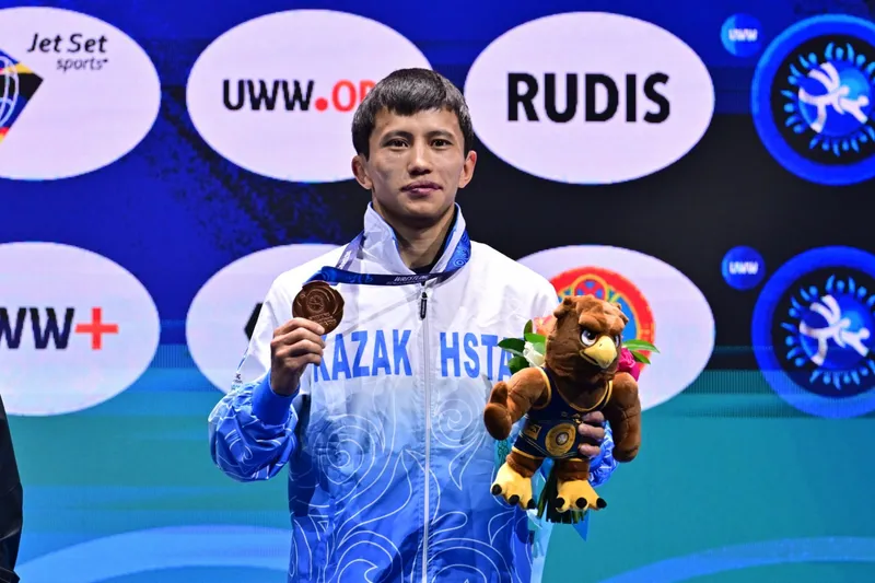 Қазақстандық балуан Исхар Курбаев әлем чемпионатының қола жүлдегері атанды