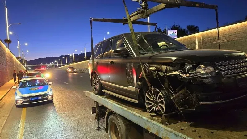 Range Rover, Алматы, 25 қазан, жол апаты