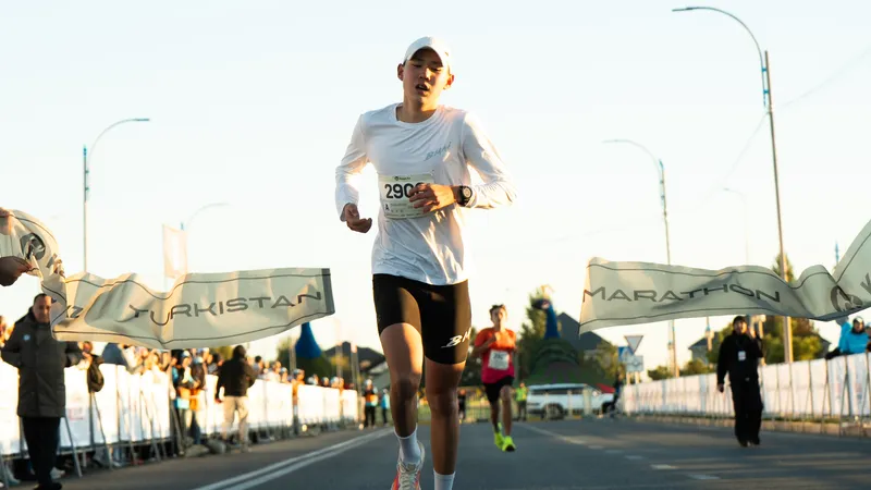 Turkistan Marathon шетелдік қатысушылардың рекордтық санын жинады, сурет - Zakon.kz жаңалық 27.10.2026 15:27