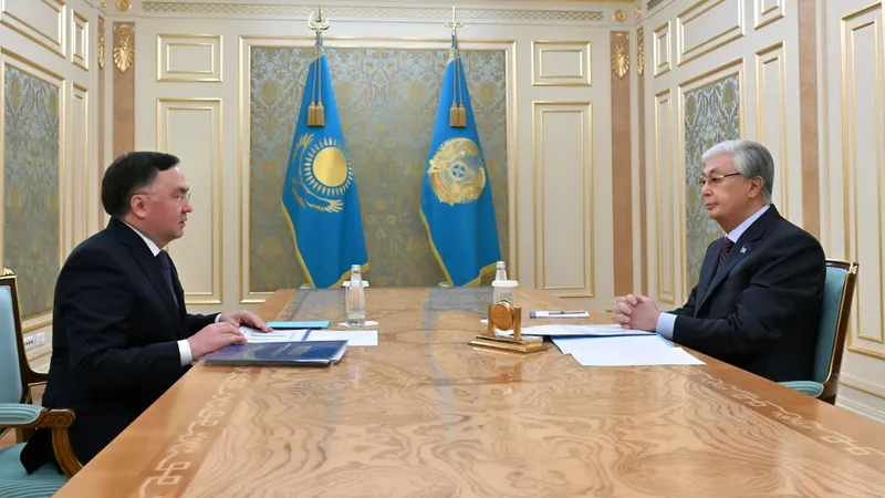 Мемлекет басшысы Жоғарғы сот төрағасы Асламбек Мерғалиевті қабылдады 